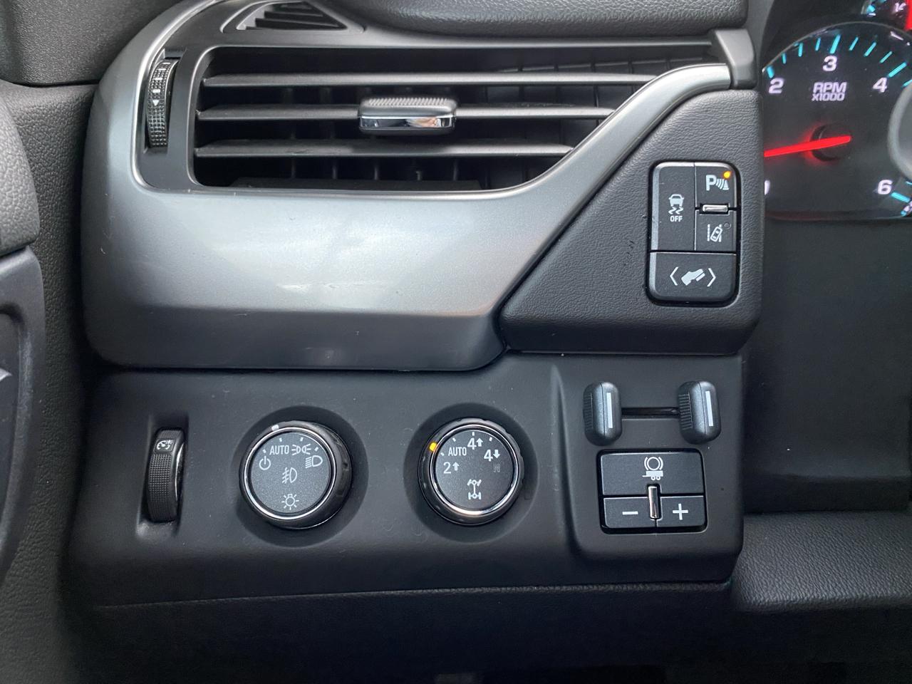 Chevrolet Suburban LTZ 1500 4WD 2015