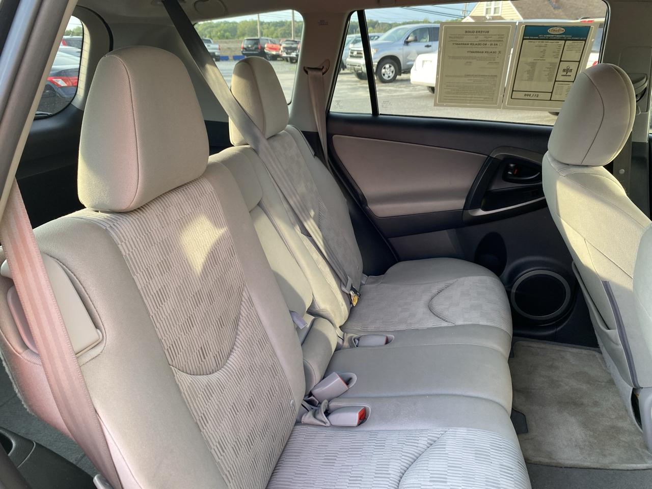 Toyota RAV4 2WD 4dr 4-cyl (Natl) 2012