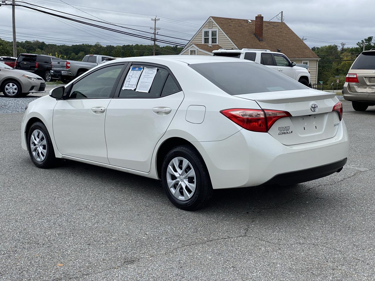 Toyota Corolla photo 2