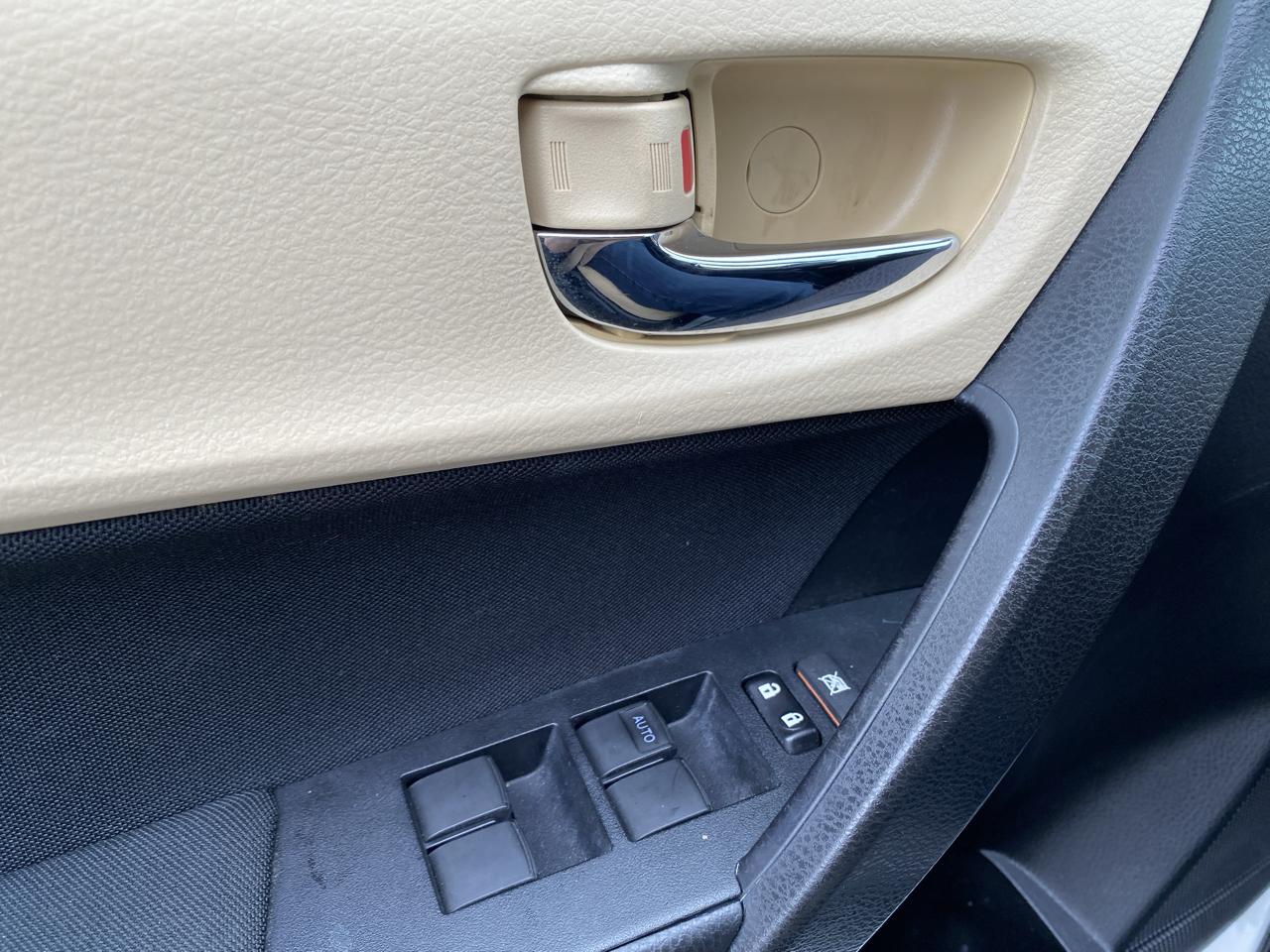 Toyota Corolla photo 13
