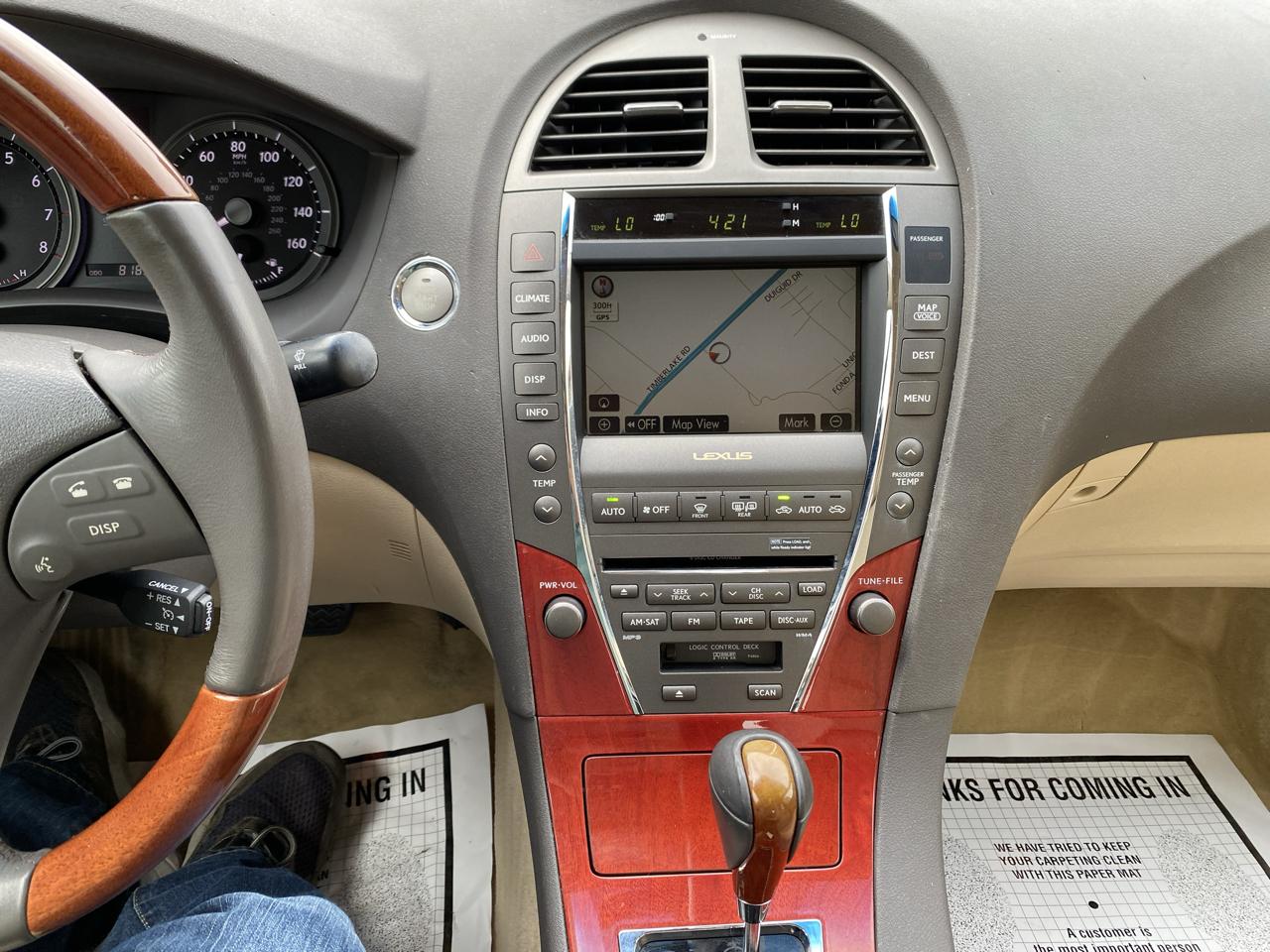 Lexus ES photo 13