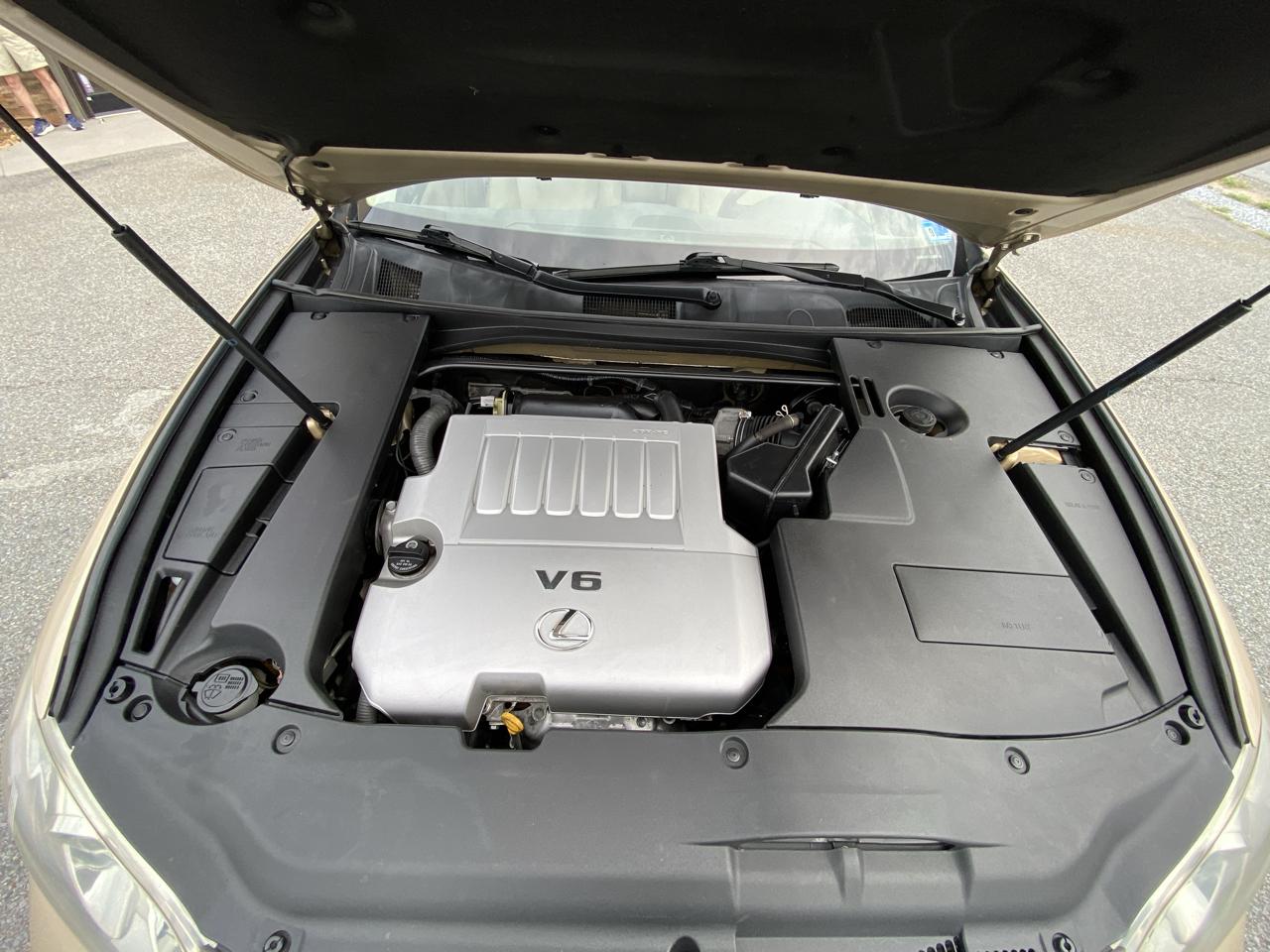 Lexus ES photo 17