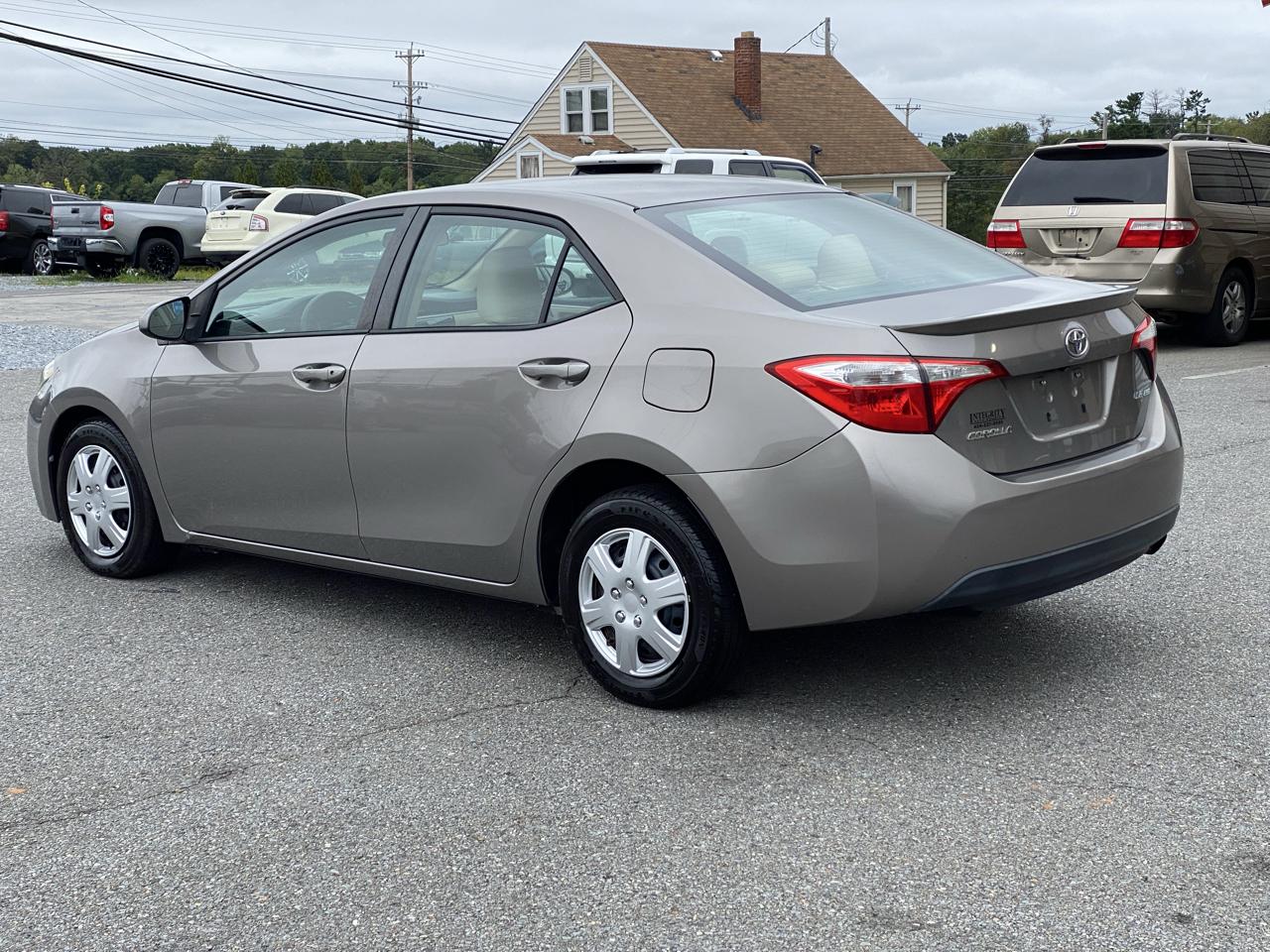 Toyota Corolla photo 2