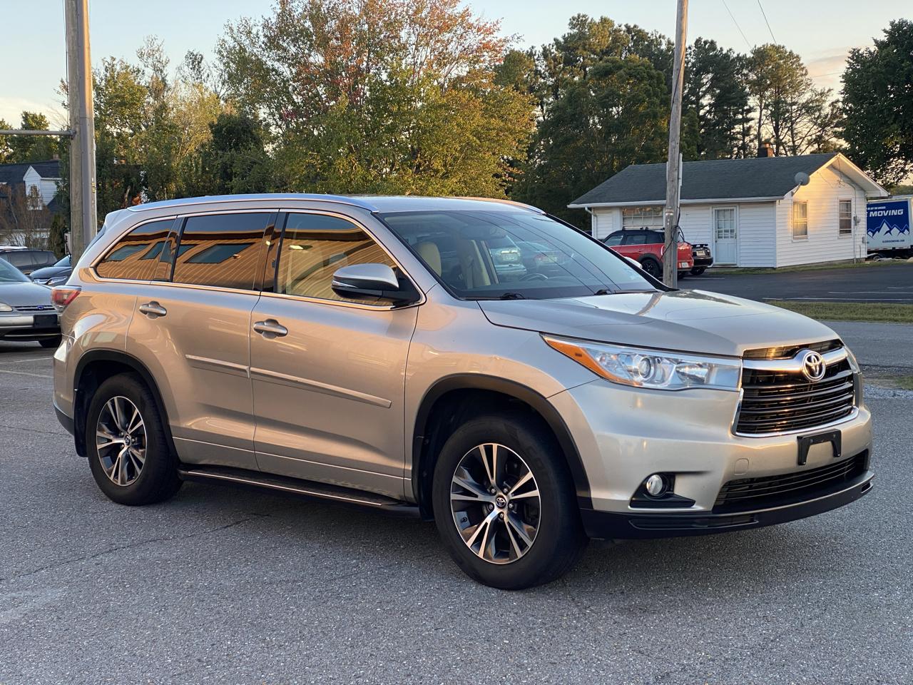 Toyota Highlander photo 4
