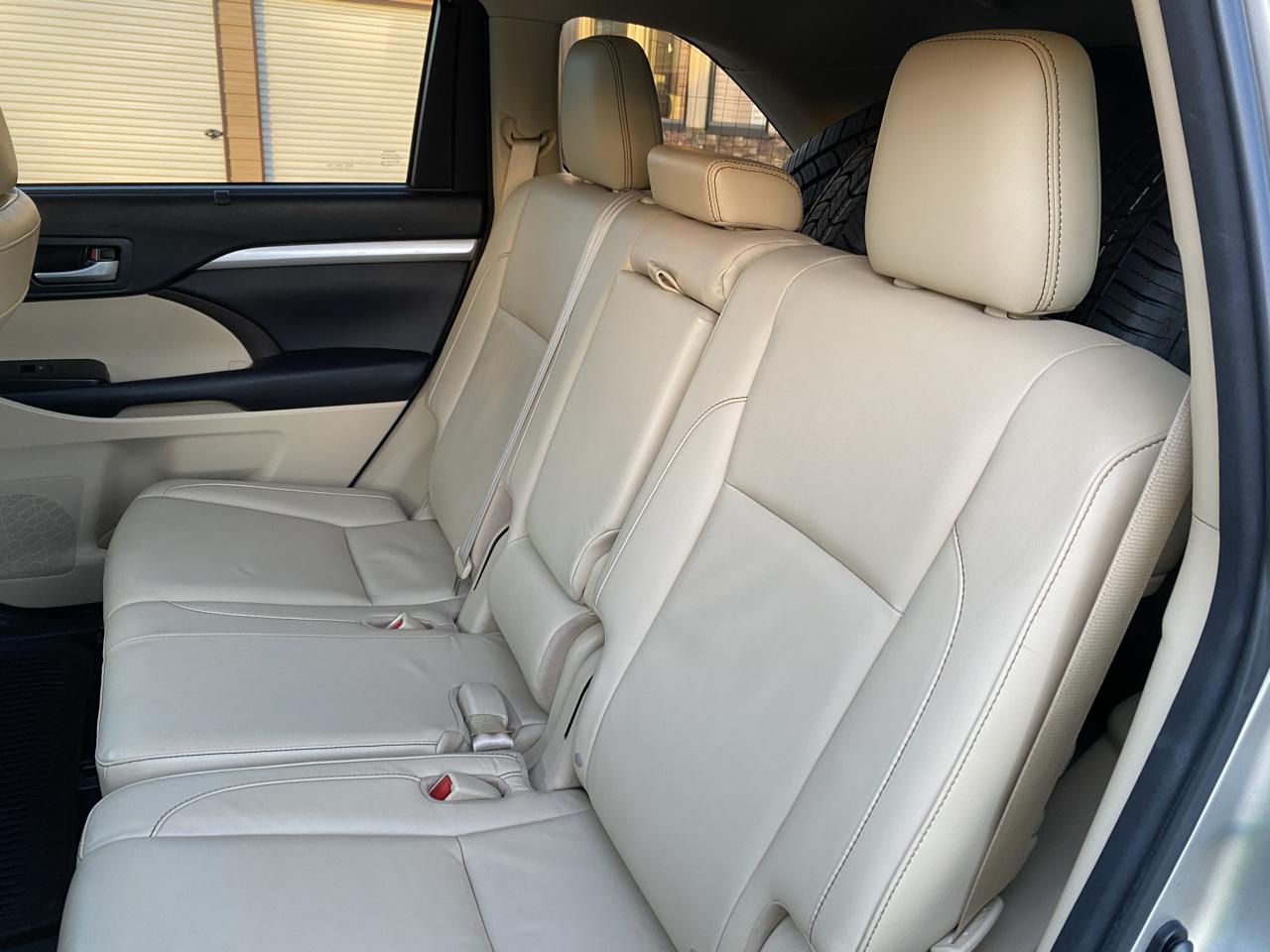 Toyota Highlander photo 7