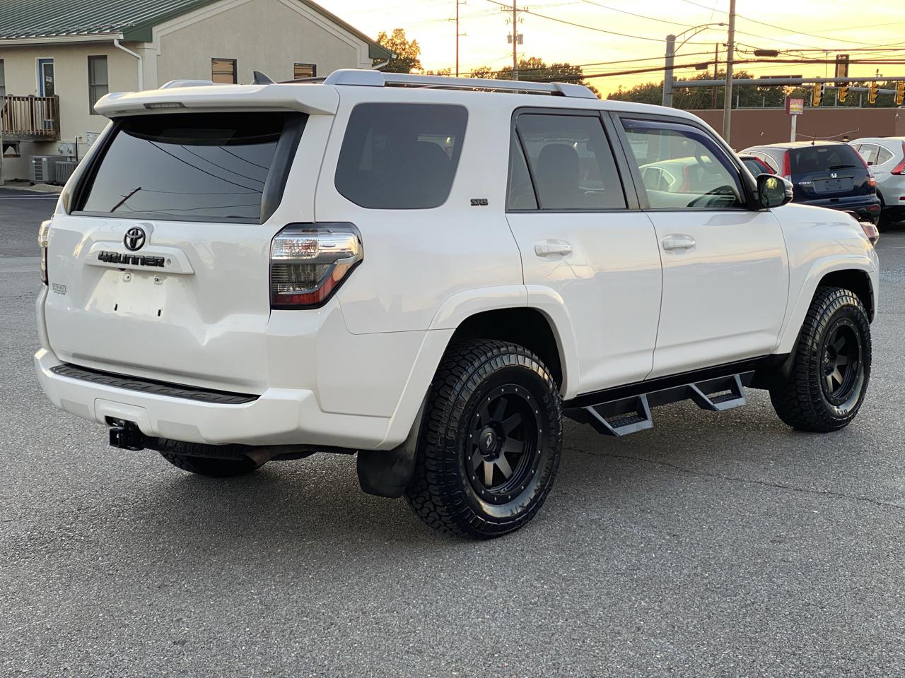 Toyota 4Runner photo 3