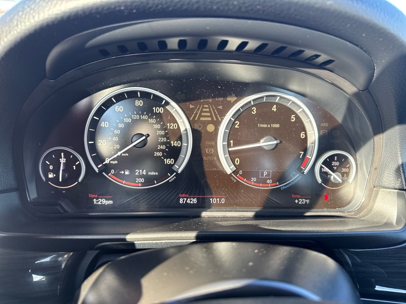 BMW 5-Series 550i xDrive 2013