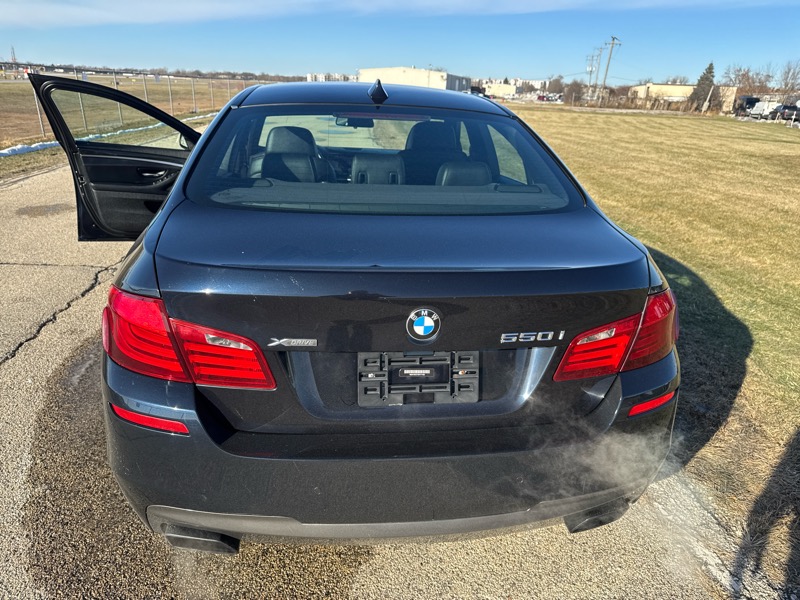 BMW 5-Series 550i xDrive 2013