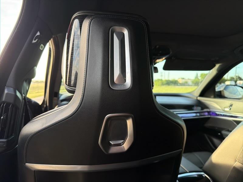 BMW 7-Series 740i xDrive 2024