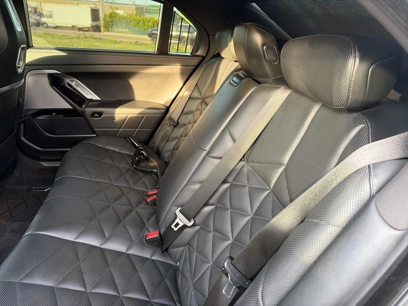 BMW 7-Series 740i xDrive 2024