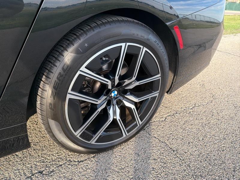 BMW 7-Series 740i xDrive 2024