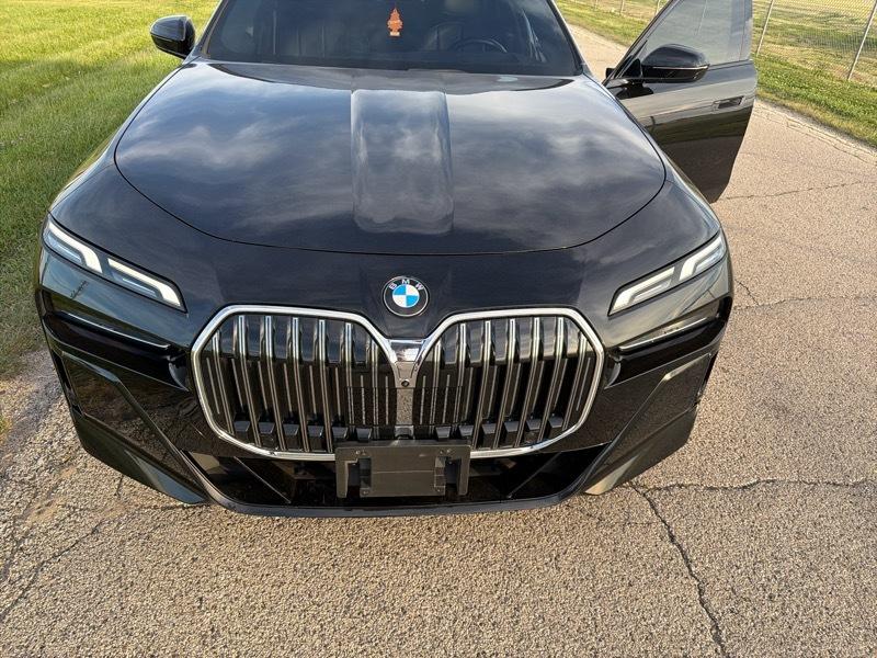 BMW 7-Series 740i xDrive 2024