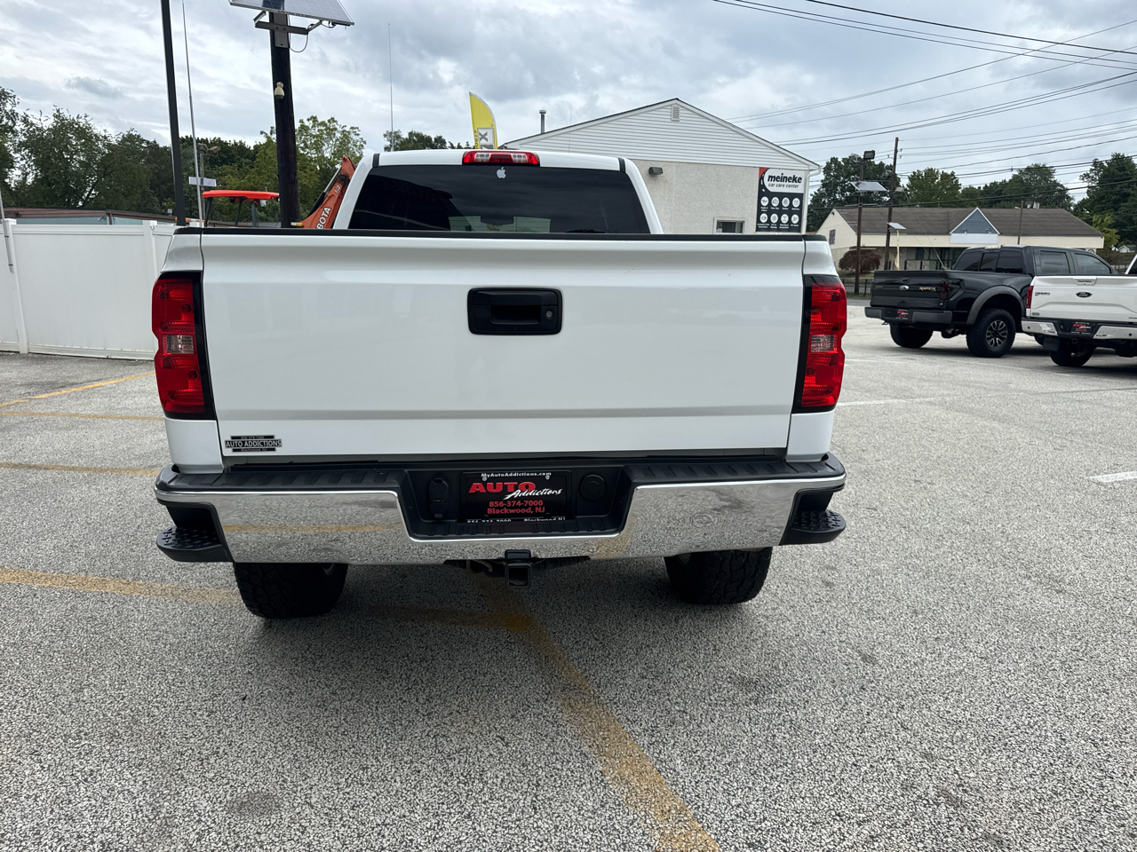 Chevrolet Silverado 1500 1LT Crew Cab 4WD 2015 Chevrolet Silverado 1500 1LT Crew Cab 4WD 2015