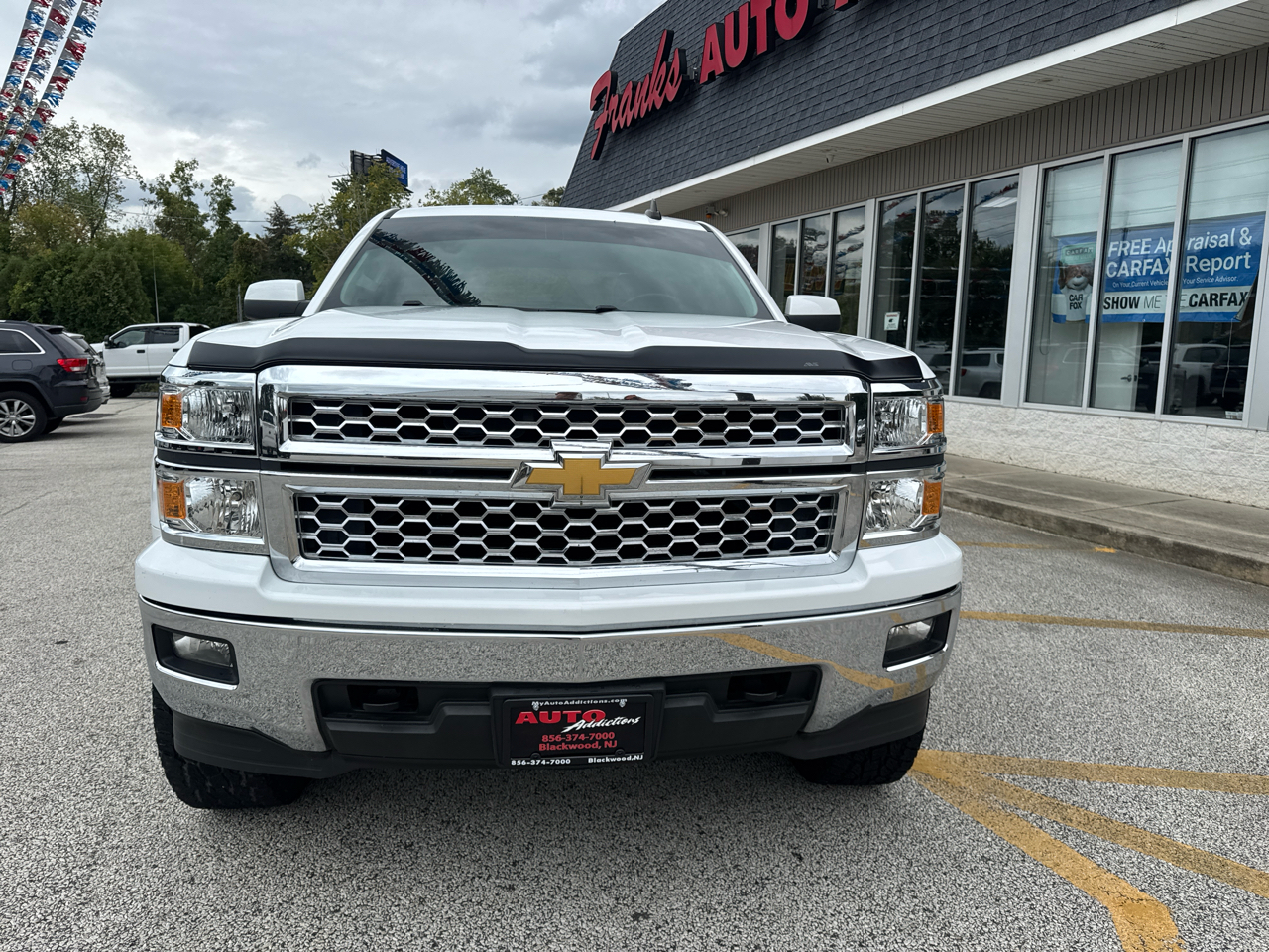 Chevrolet Silverado 1500 1LT Crew Cab 4WD 2015 Chevrolet Silverado 1500 1LT Crew Cab 4WD 2015