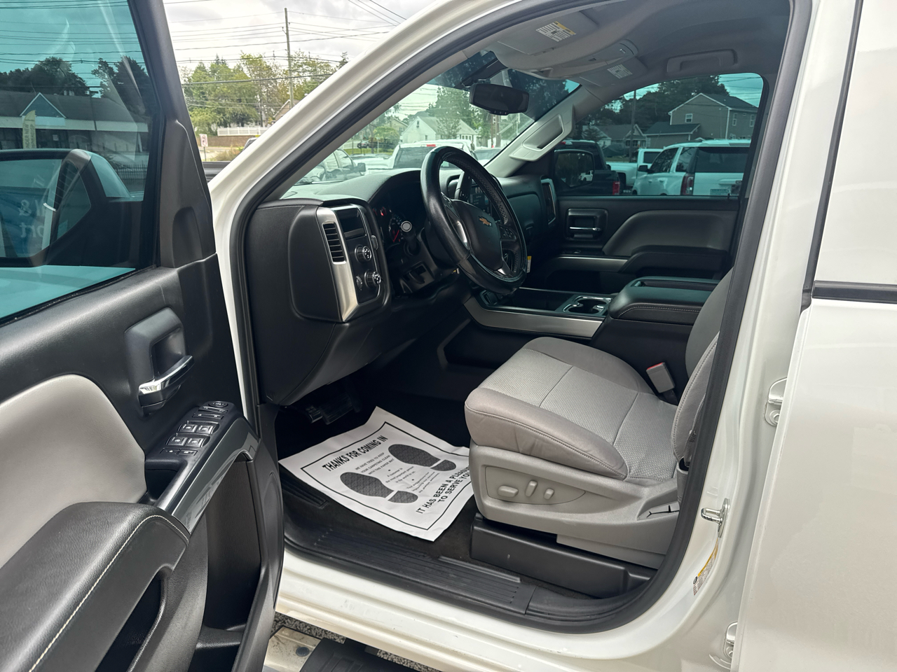 Chevrolet Silverado 1500 1LT Crew Cab 4WD 2015 Chevrolet Silverado 1500 1LT Crew Cab 4WD 2015