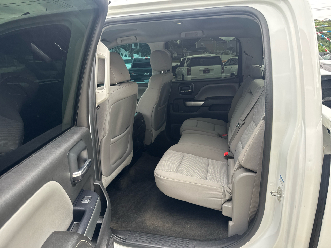 Chevrolet Silverado 1500 1LT Crew Cab 4WD 2015 Chevrolet Silverado 1500 1LT Crew Cab 4WD 2015