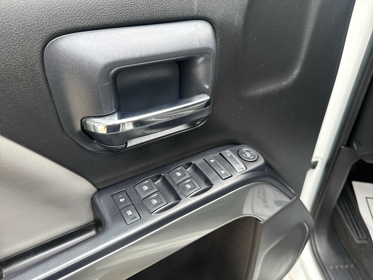 Chevrolet Silverado 1500 1LT Crew Cab 4WD 2015 Chevrolet Silverado 1500 1LT Crew Cab 4WD 2015