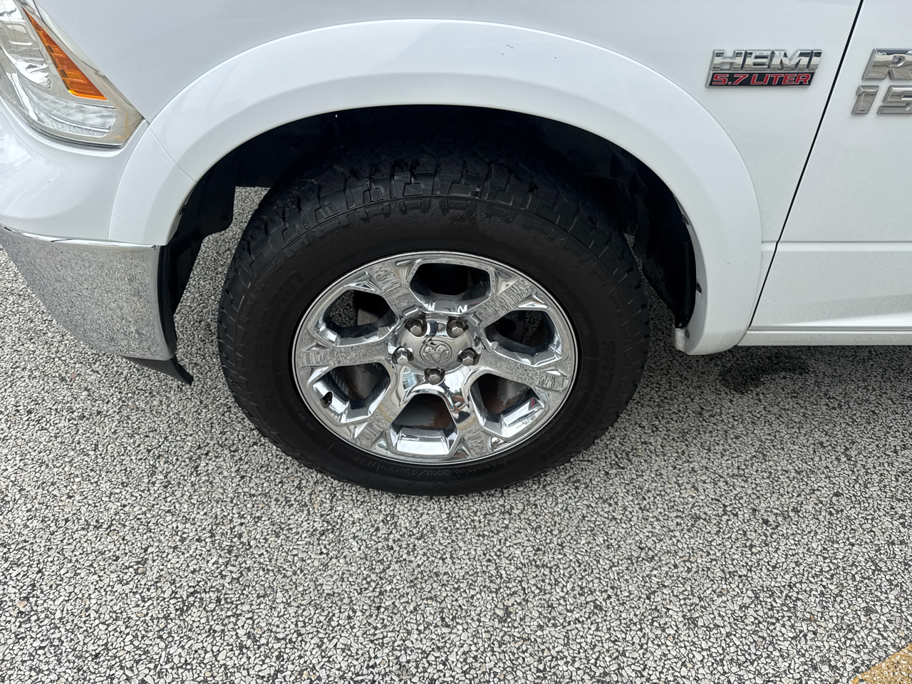 RAM 1500 Laramie Crew Cab SWB 4WD 2017 RAM 1500 Laramie Crew Cab SWB 4WD 2017