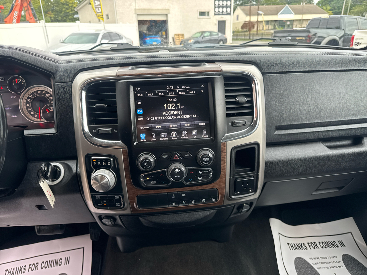 RAM 1500 Laramie Crew Cab SWB 4WD 2017 RAM 1500 Laramie Crew Cab SWB 4WD 2017