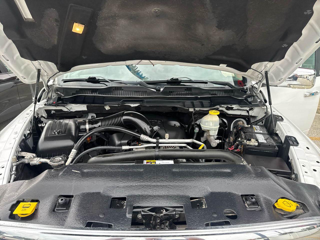 RAM 1500 Laramie Crew Cab SWB 4WD 2017 RAM 1500 Laramie Crew Cab SWB 4WD 2017