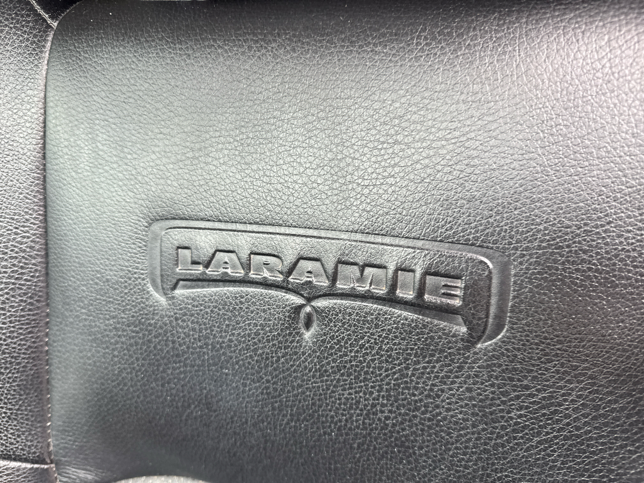 RAM 1500 Laramie Crew Cab SWB 4WD 2017 RAM 1500 Laramie Crew Cab SWB 4WD 2017