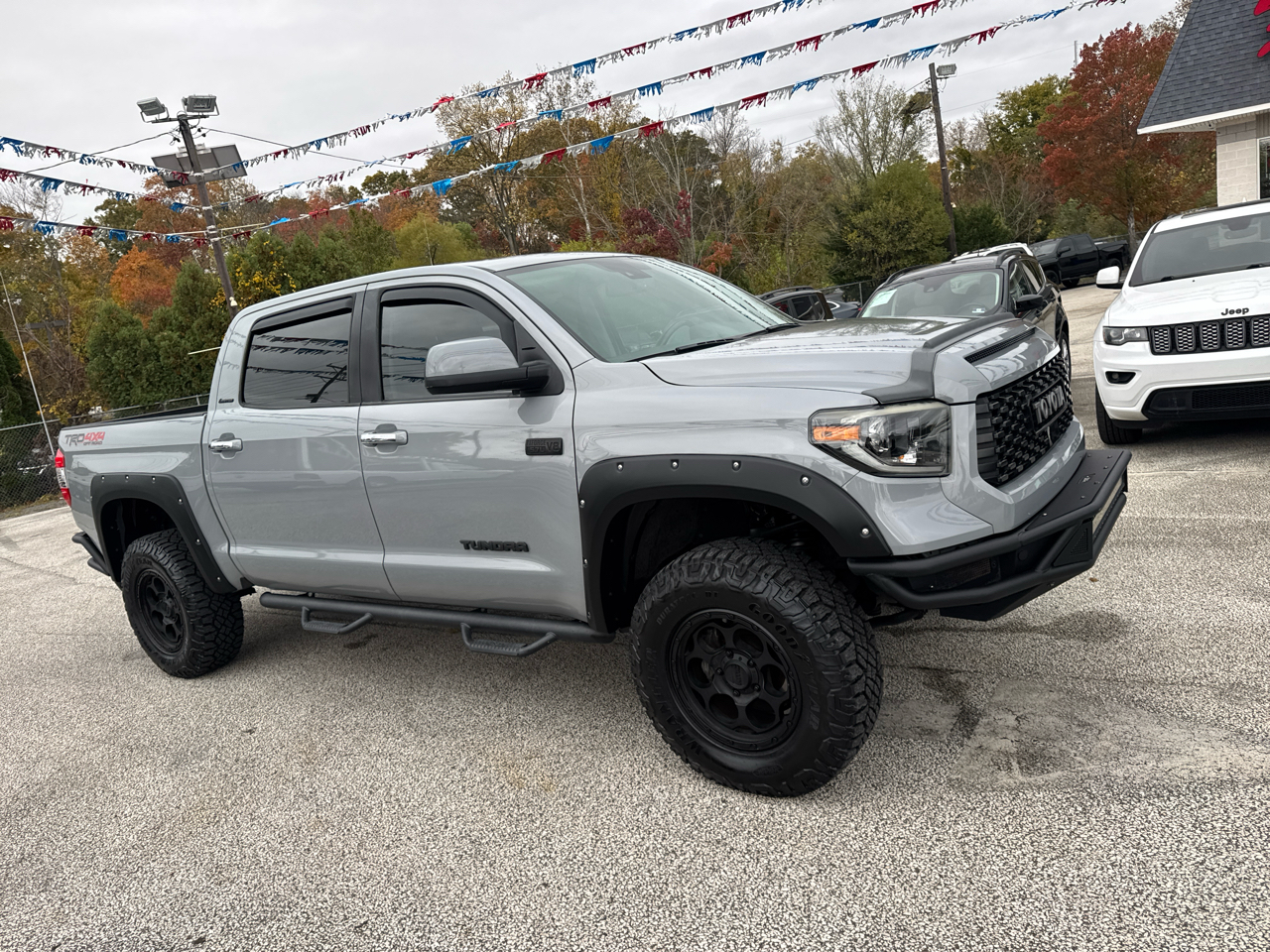 Toyota Tundra Limited 5.7L CrewMax 4WD 2020 Toyota Tundra Limited 5.7L CrewMax 4WD 2020