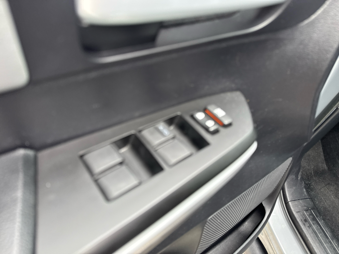 Toyota Tundra Limited 5.7L CrewMax 4WD 2020 Toyota Tundra Limited 5.7L CrewMax 4WD 2020