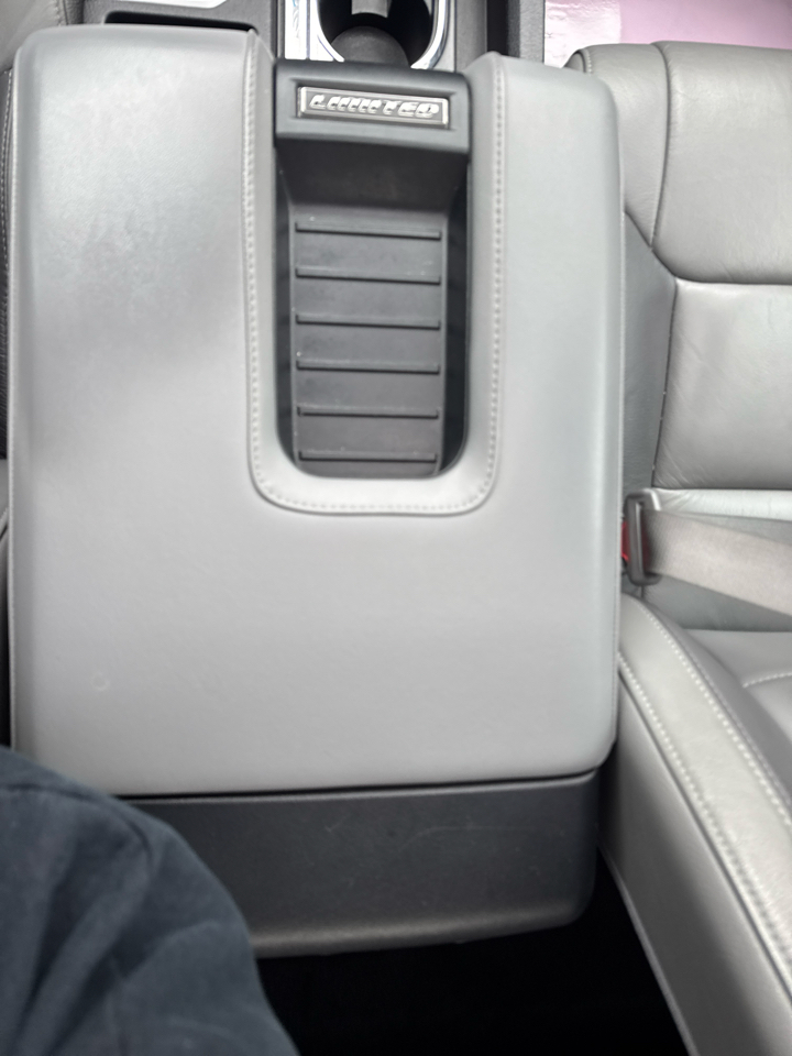 Toyota Tundra Limited 5.7L CrewMax 4WD 2020 Toyota Tundra Limited 5.7L CrewMax 4WD 2020