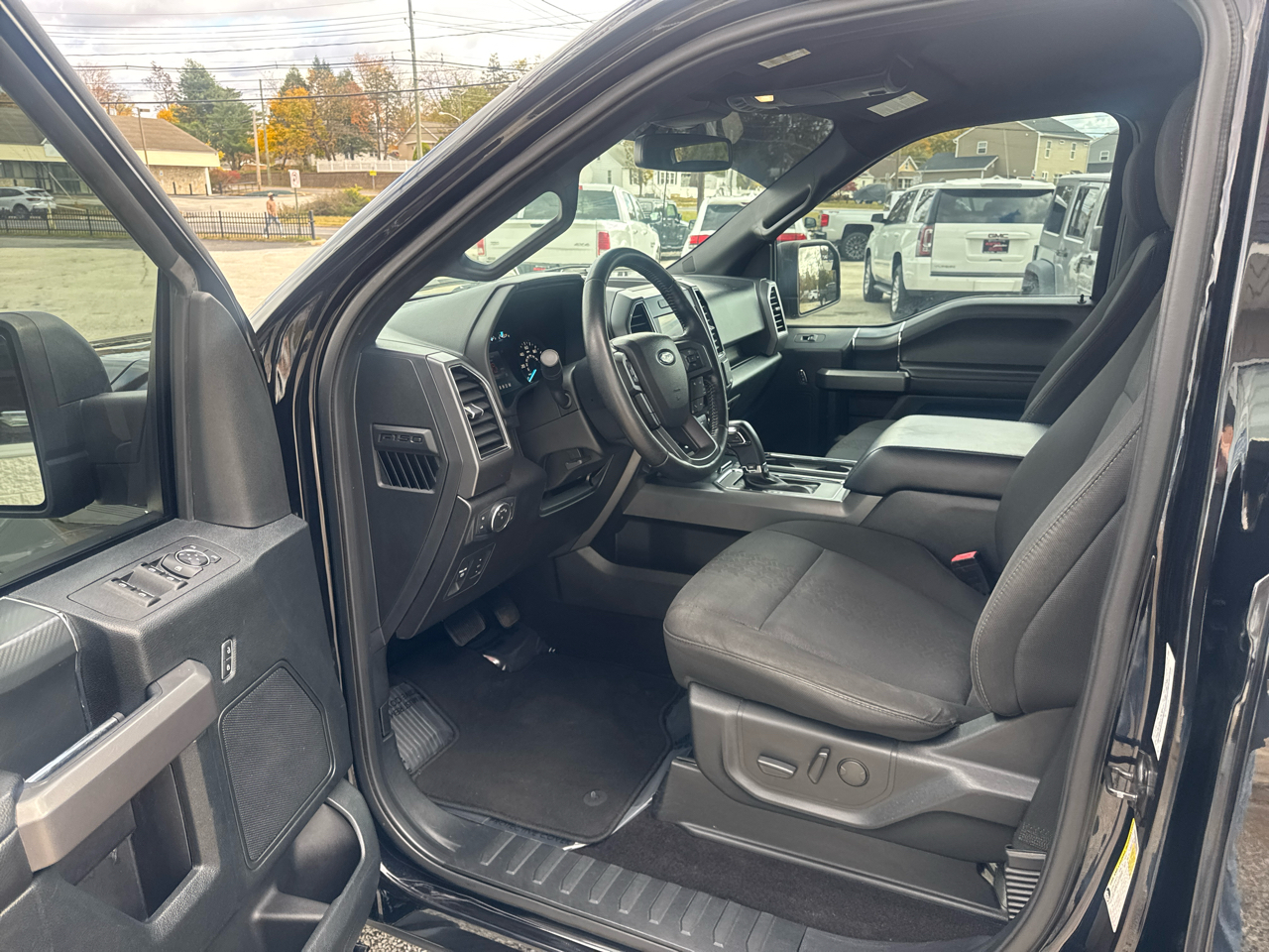 Ford F-150 King-Ranch SuperCrew 5.5-ft. 4WD 2019 Ford F-150 King-Ranch SuperCrew 5.5-ft. 4WD 2019