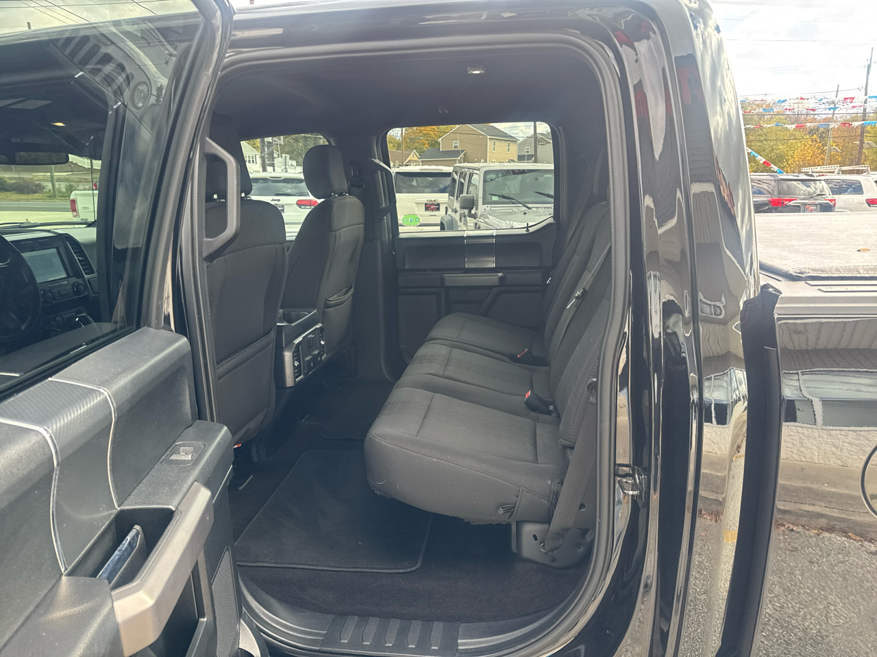 Ford F-150 King-Ranch SuperCrew 5.5-ft. 4WD 2019 Ford F-150 King-Ranch SuperCrew 5.5-ft. 4WD 2019