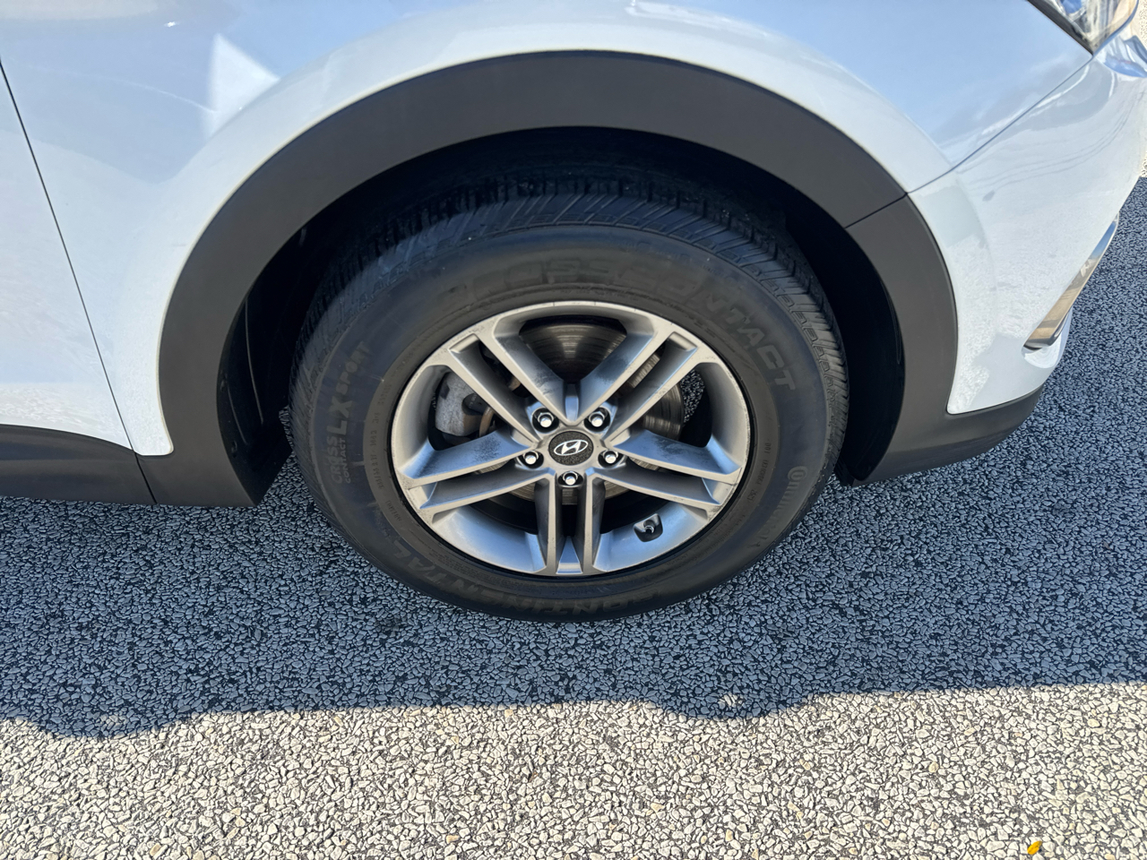 Hyundai Santa Fe Sport 2.4 AWD 2017 Hyundai Santa Fe Sport 2.4 AWD 2017