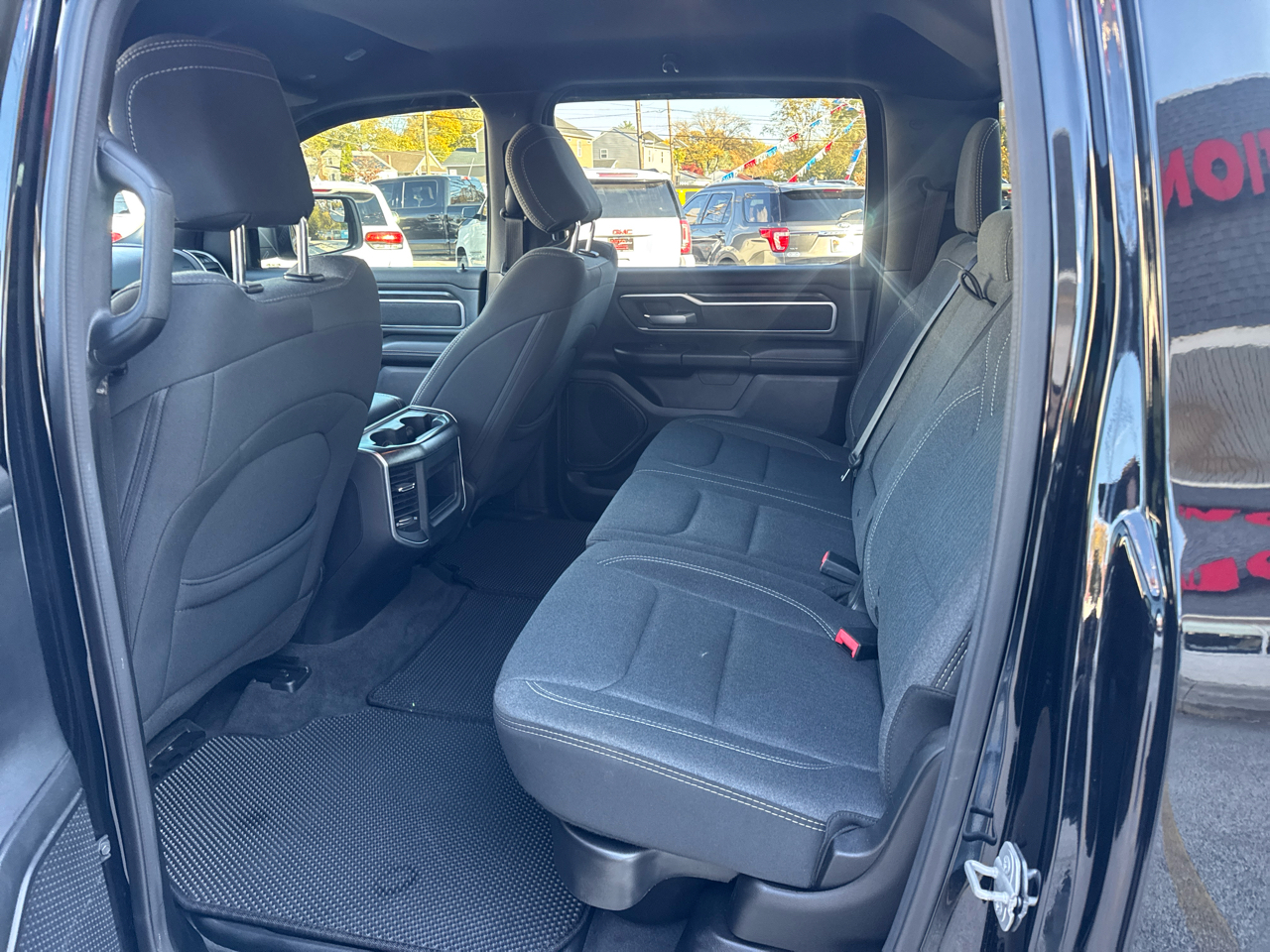 RAM 1500 Big Horn Crew Cab SWB 4WD 2020 RAM 1500 Big Horn Crew Cab SWB 4WD 2020