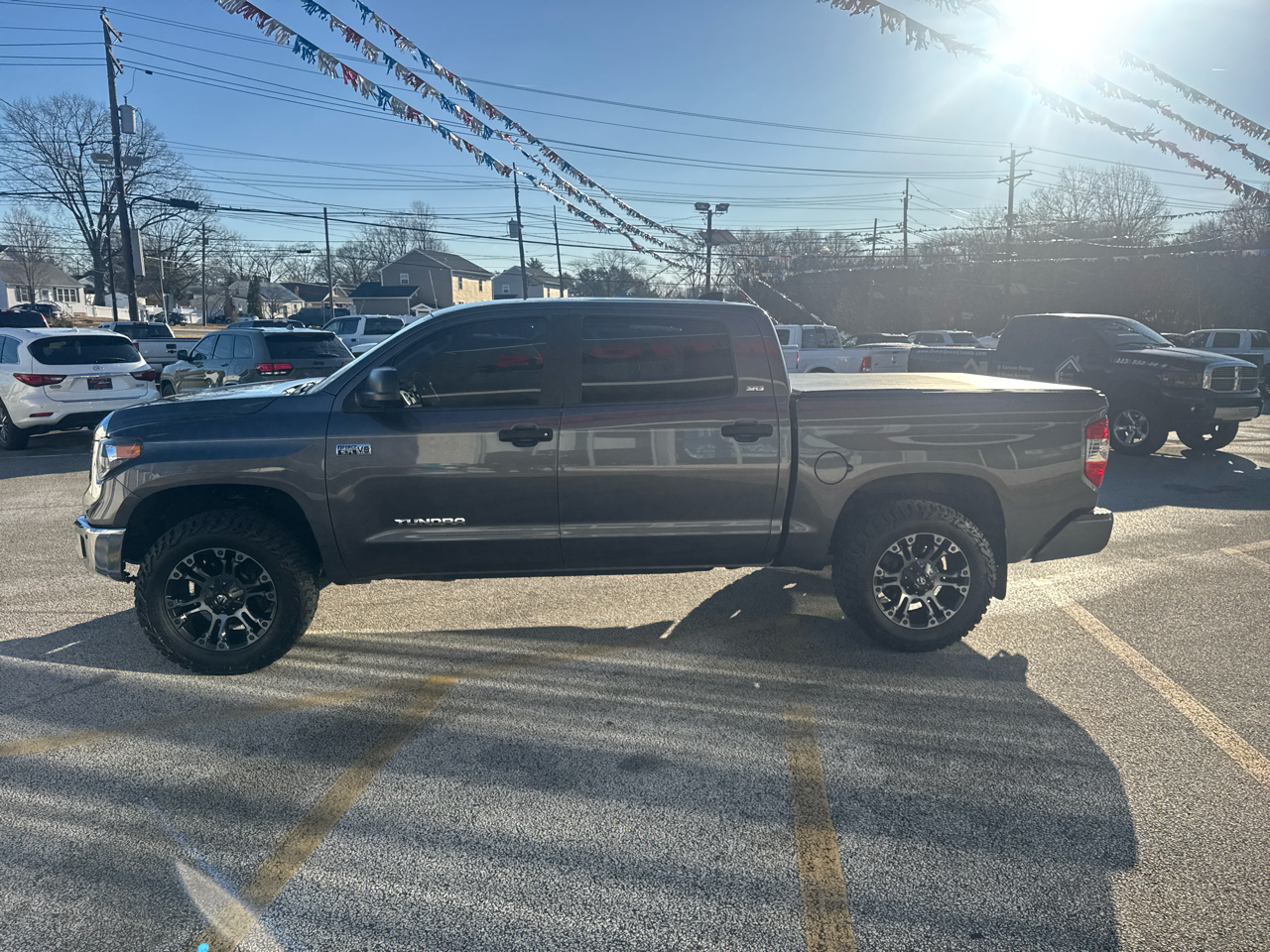 Toyota Tundra SR5 5.7L V8 CrewMax 2WD 2021