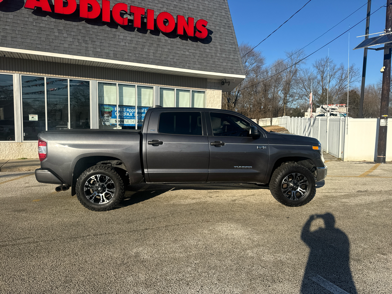 Toyota Tundra SR5 5.7L V8 CrewMax 2WD 2021