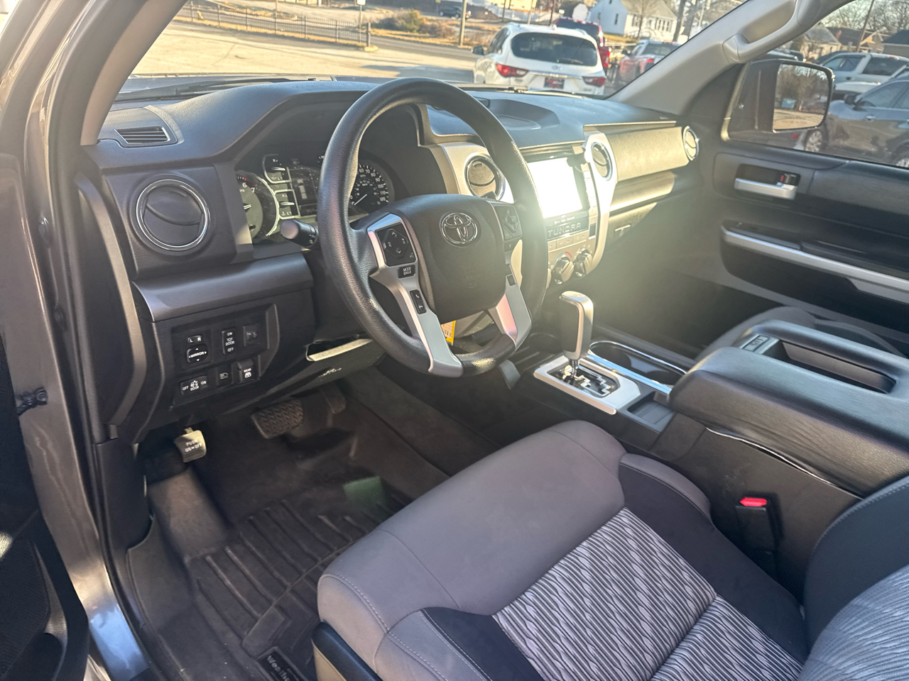 Toyota Tundra SR5 5.7L V8 CrewMax 2WD 2021