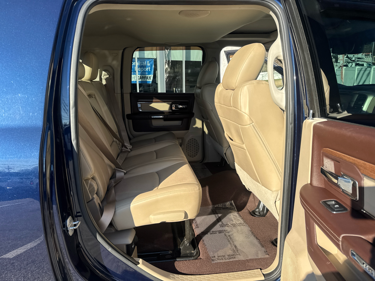 RAM 2500 Laramie Mega Cab 4WD 2015