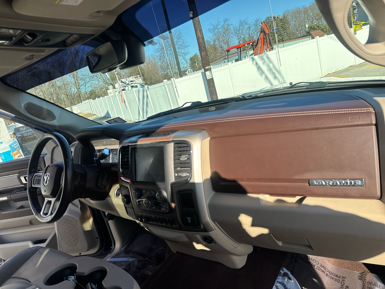 RAM 2500 Laramie Mega Cab 4WD 2015