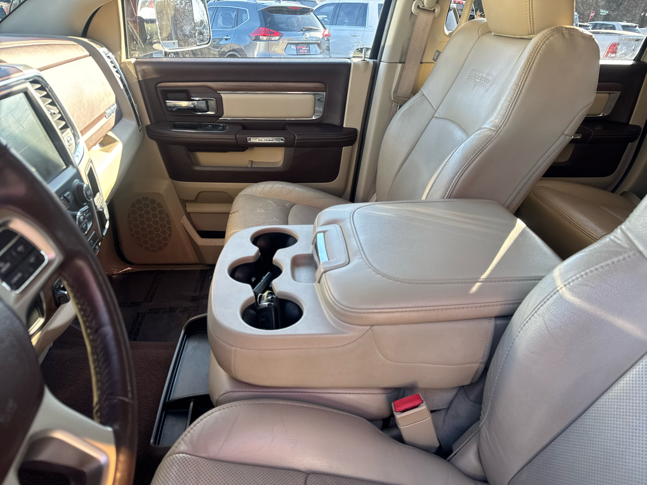 RAM 2500 Laramie Mega Cab 4WD 2015