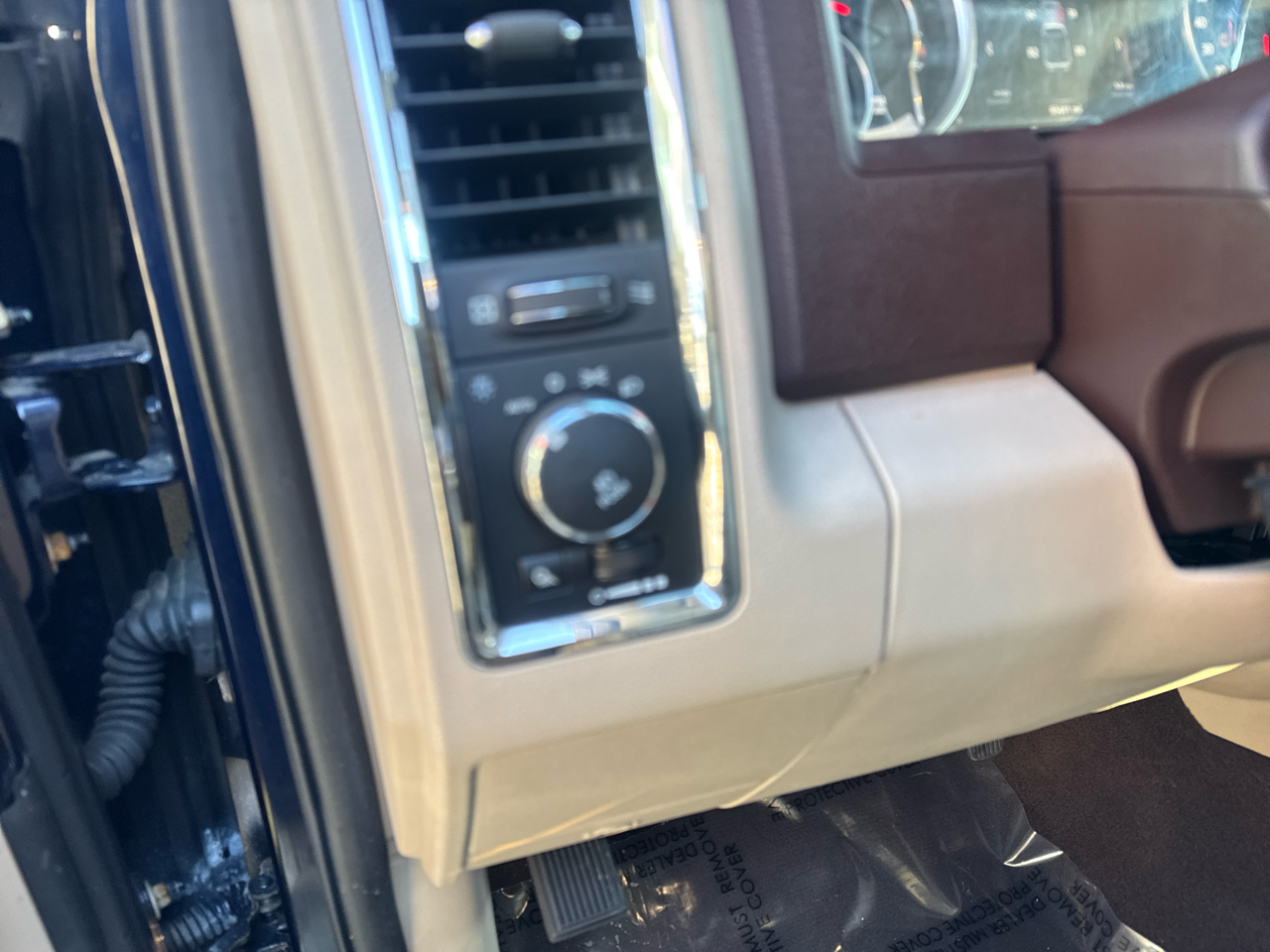 RAM 2500 Laramie Mega Cab 4WD 2015