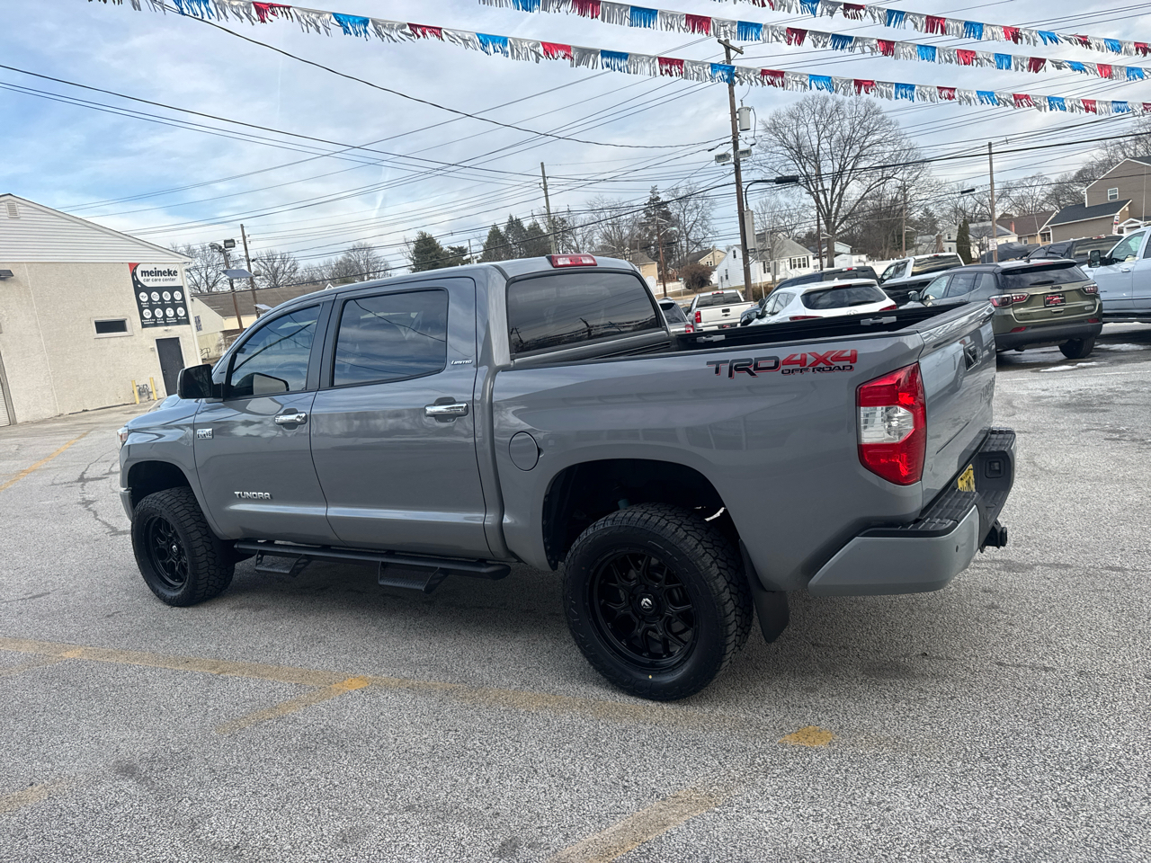Toyota Tundra Limited 5.7L CrewMax 4WD 2018