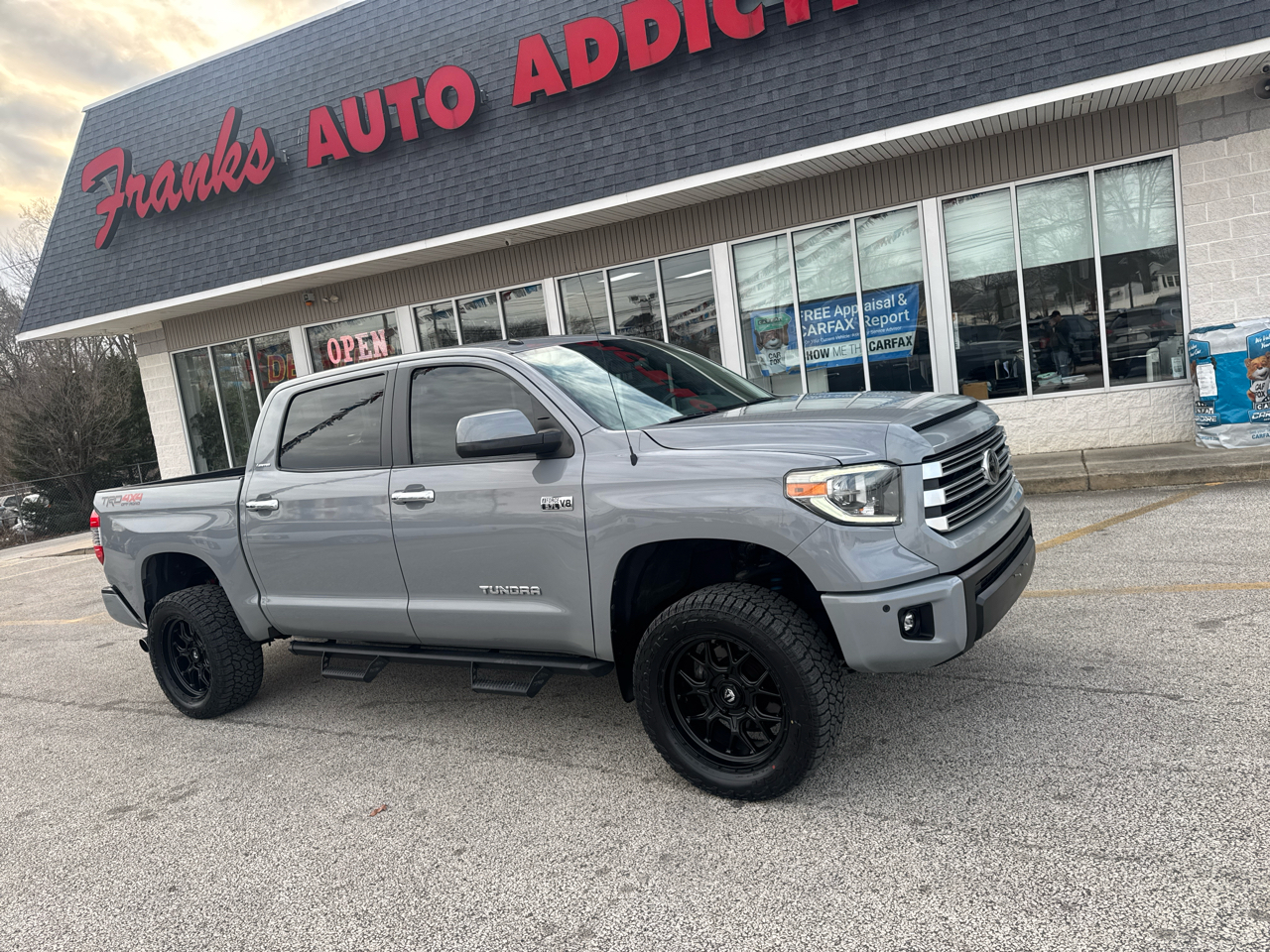 Toyota Tundra Limited 5.7L CrewMax 4WD 2018