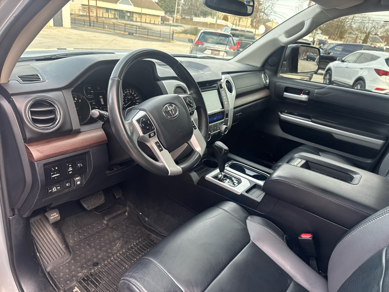 Toyota Tundra Limited 5.7L CrewMax 4WD 2018