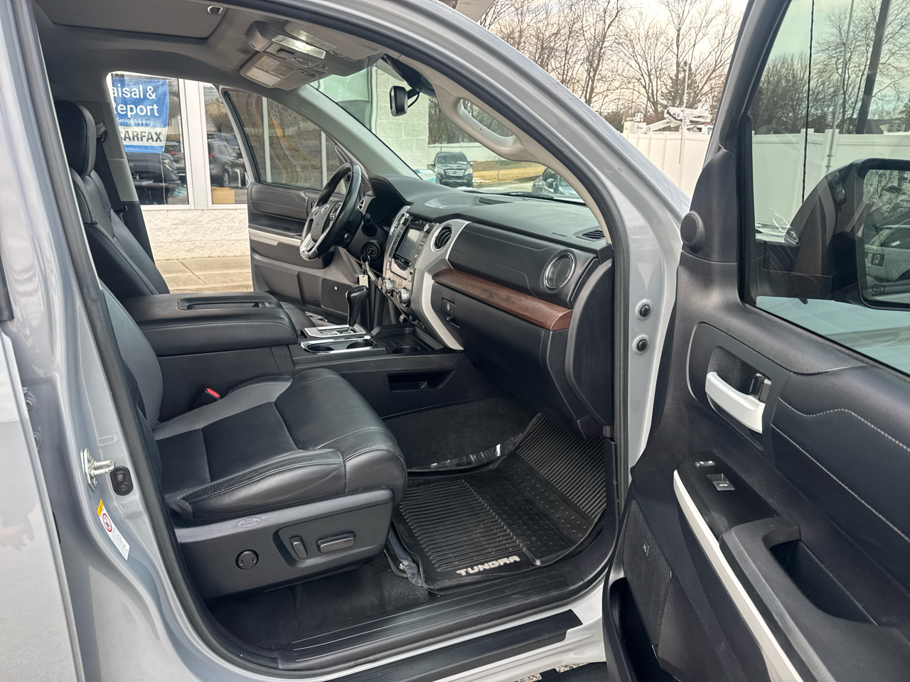 Toyota Tundra Limited 5.7L CrewMax 4WD 2018