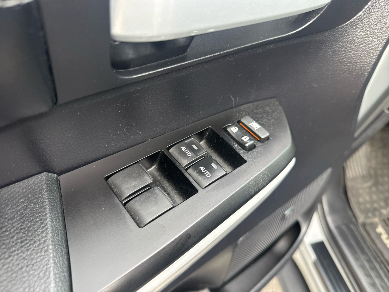 Toyota Tundra Limited 5.7L CrewMax 4WD 2018