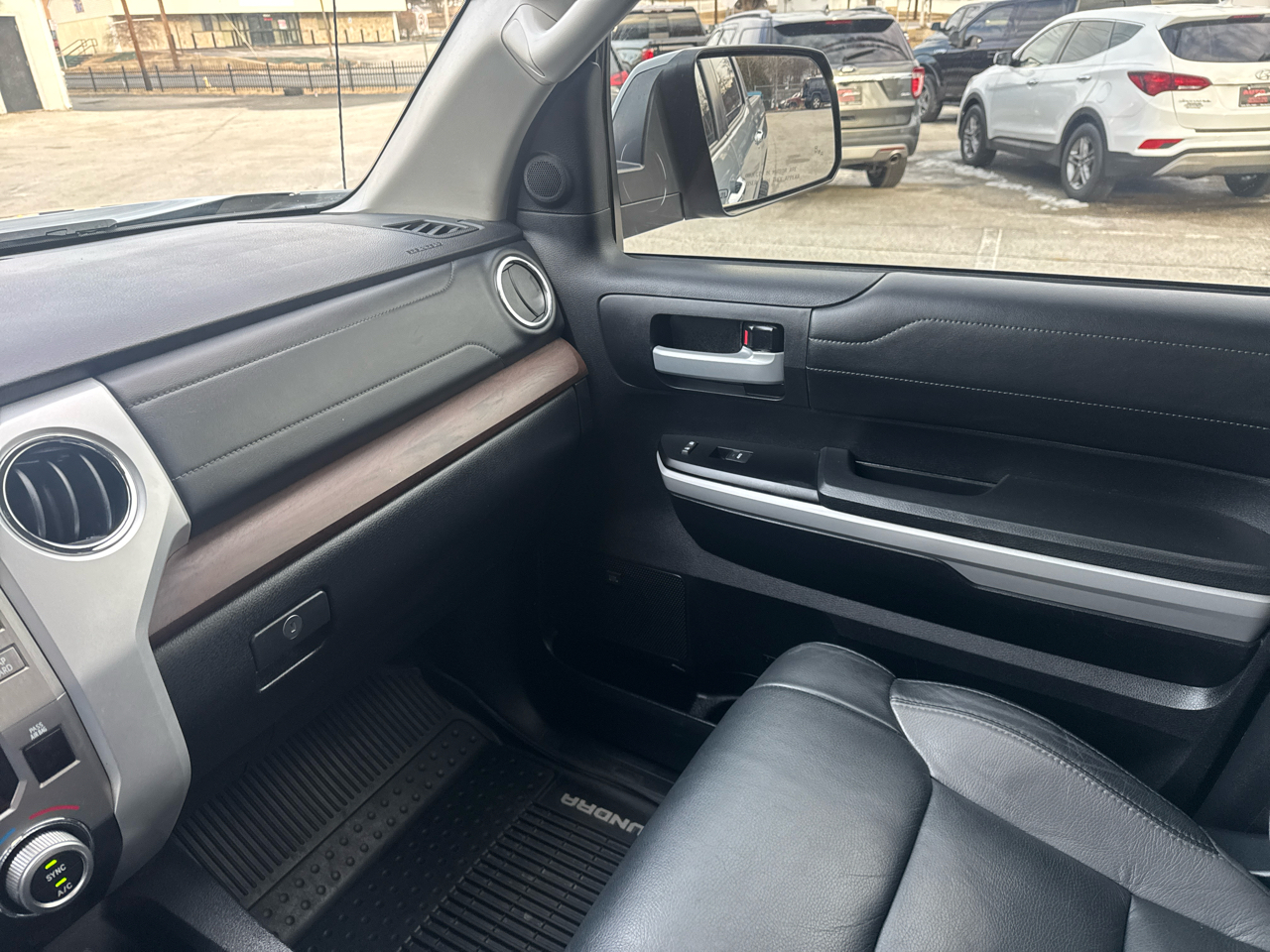 Toyota Tundra Limited 5.7L CrewMax 4WD 2018