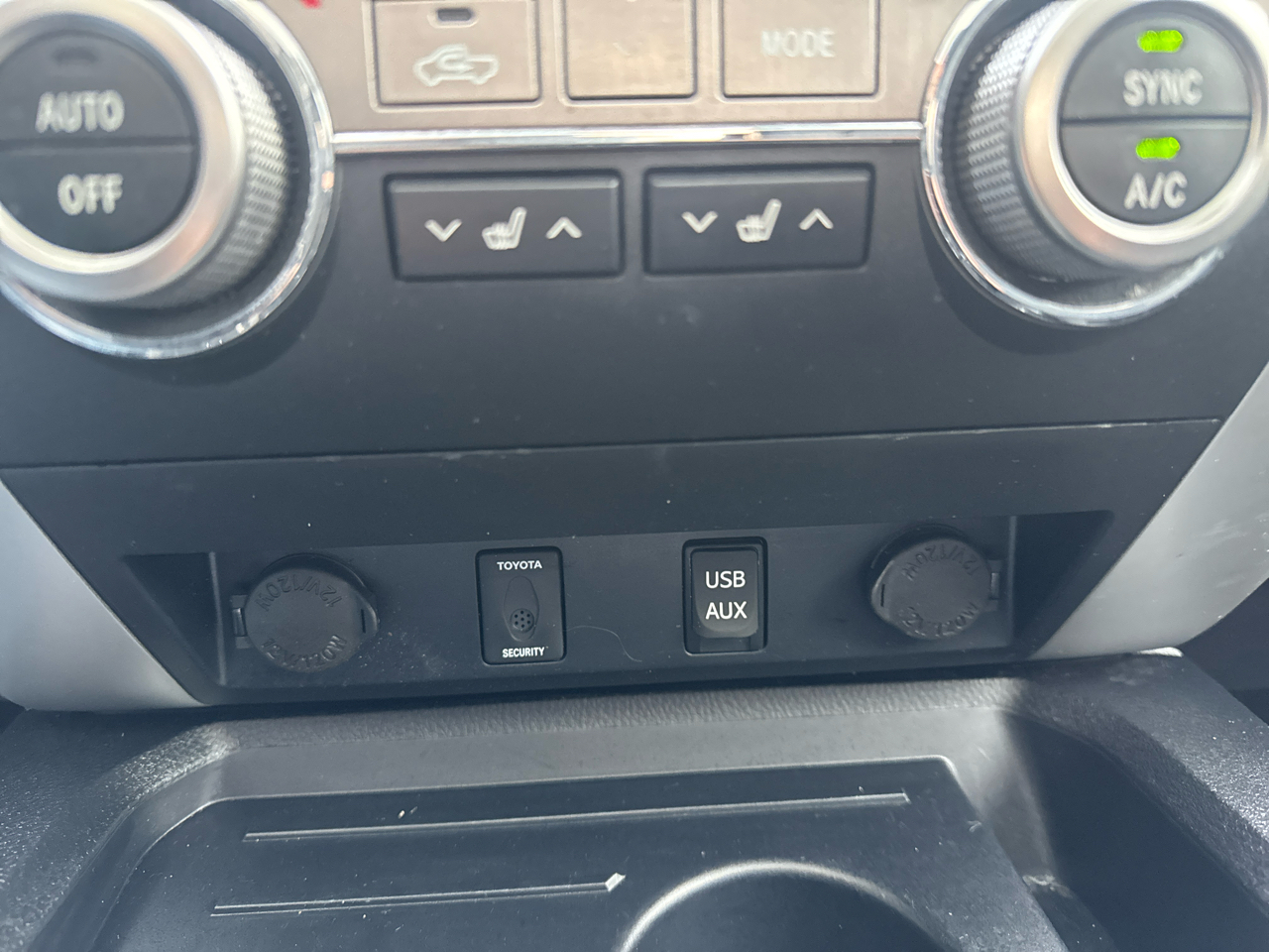 Toyota Tundra Limited 5.7L CrewMax 4WD 2018