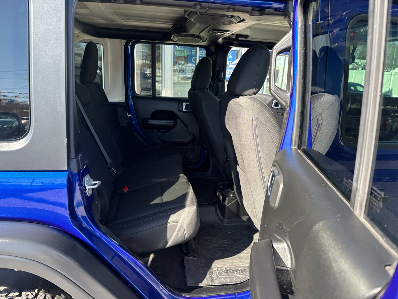 Jeep Wrangler Unlimited Sport 2018