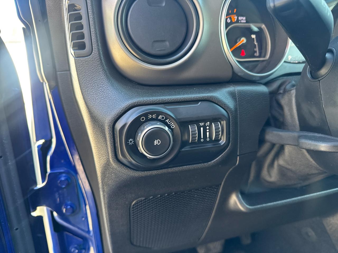 Jeep Wrangler Unlimited Sport 2018