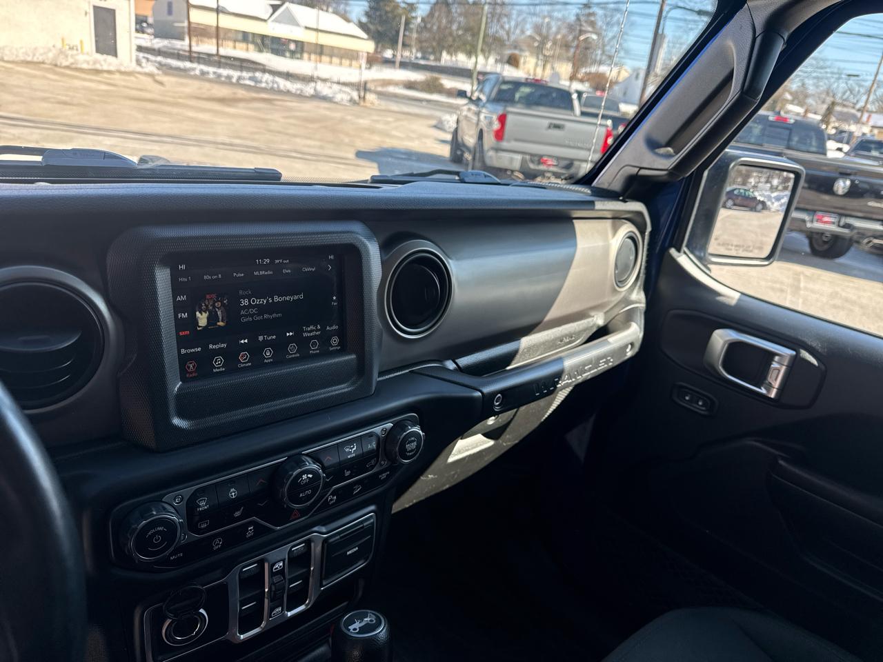 Jeep Wrangler Unlimited Sport 2018