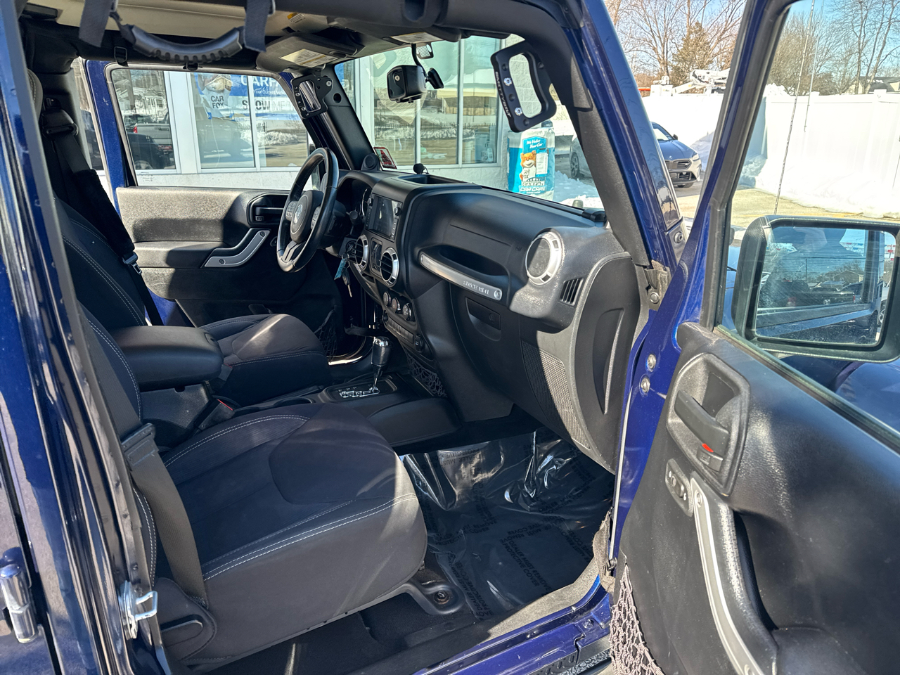 Jeep Wrangler Unlimited Sahara 4WD 2013